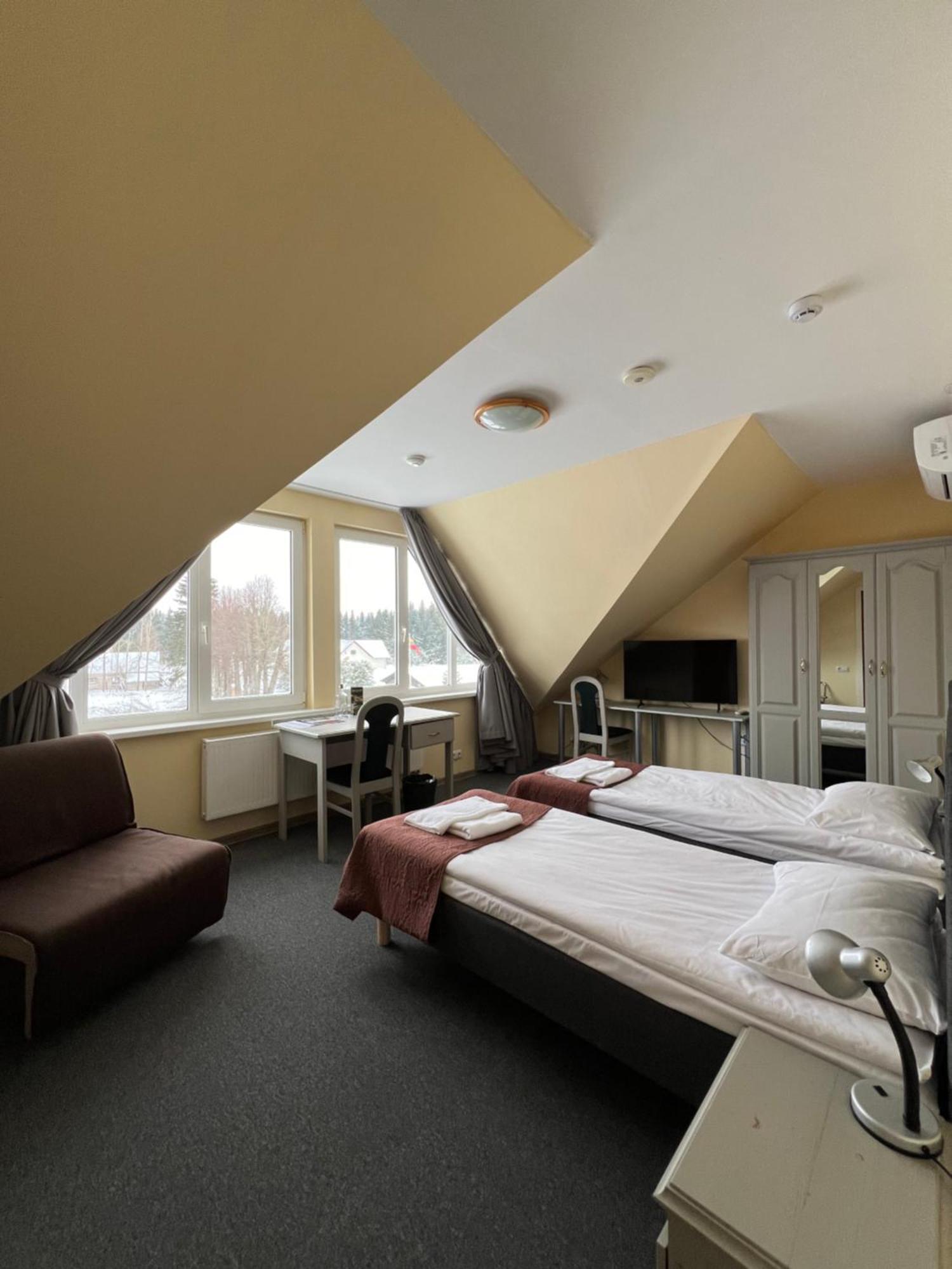 Butenas Hotel Tyla Biržai Zewnętrze zdjęcie