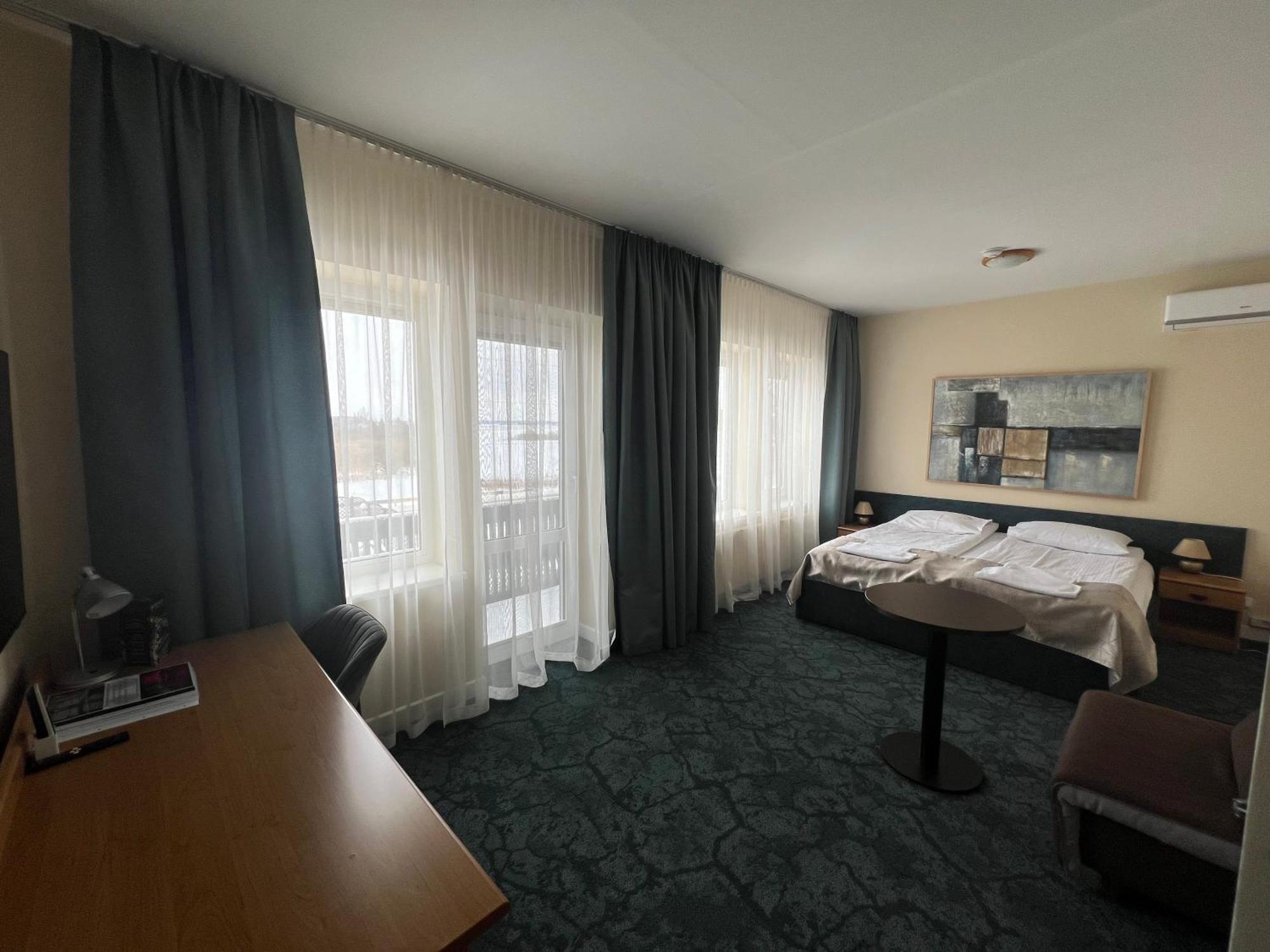 Butenas Hotel Tyla Biržai Zewnętrze zdjęcie