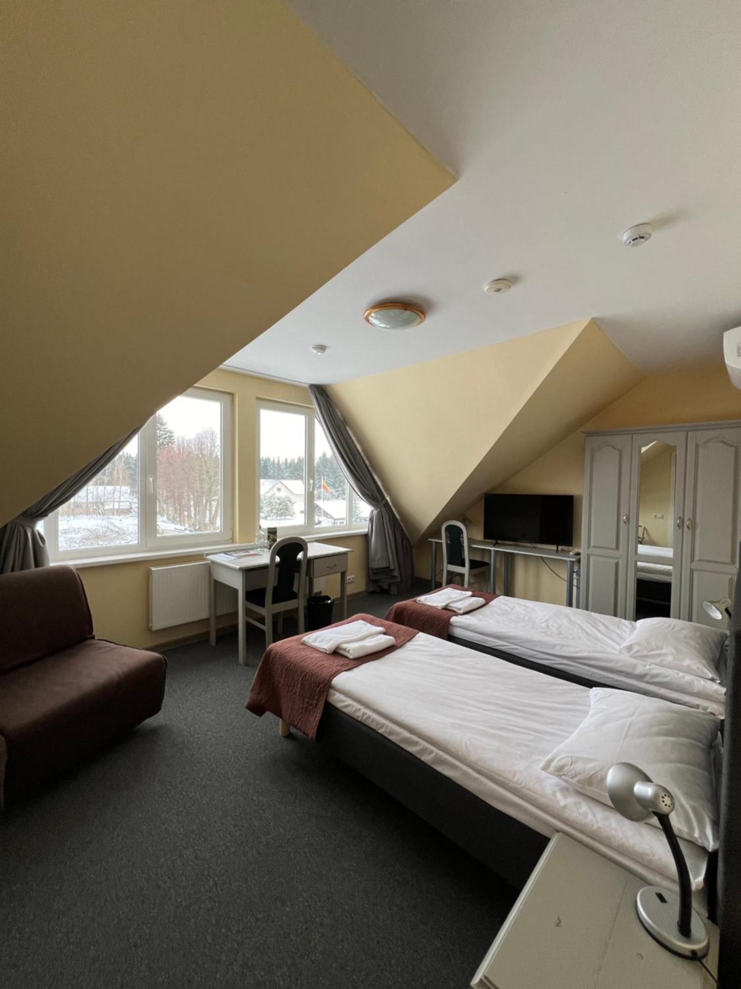 Butenas Hotel Tyla Biržai Zewnętrze zdjęcie